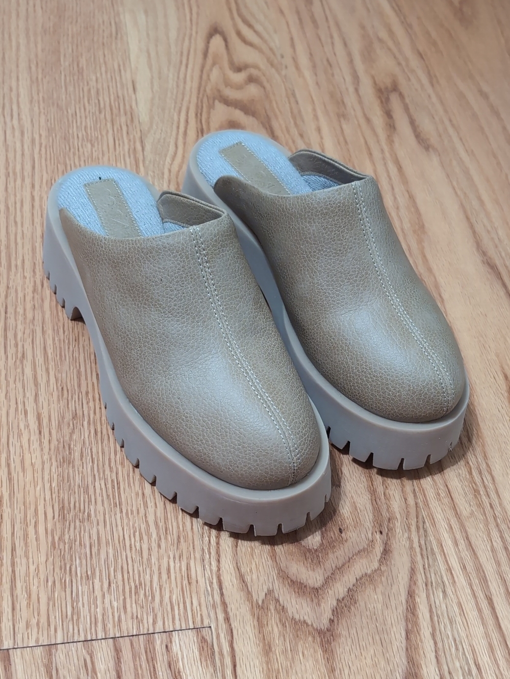 CALIA Kendra Clog Size 7